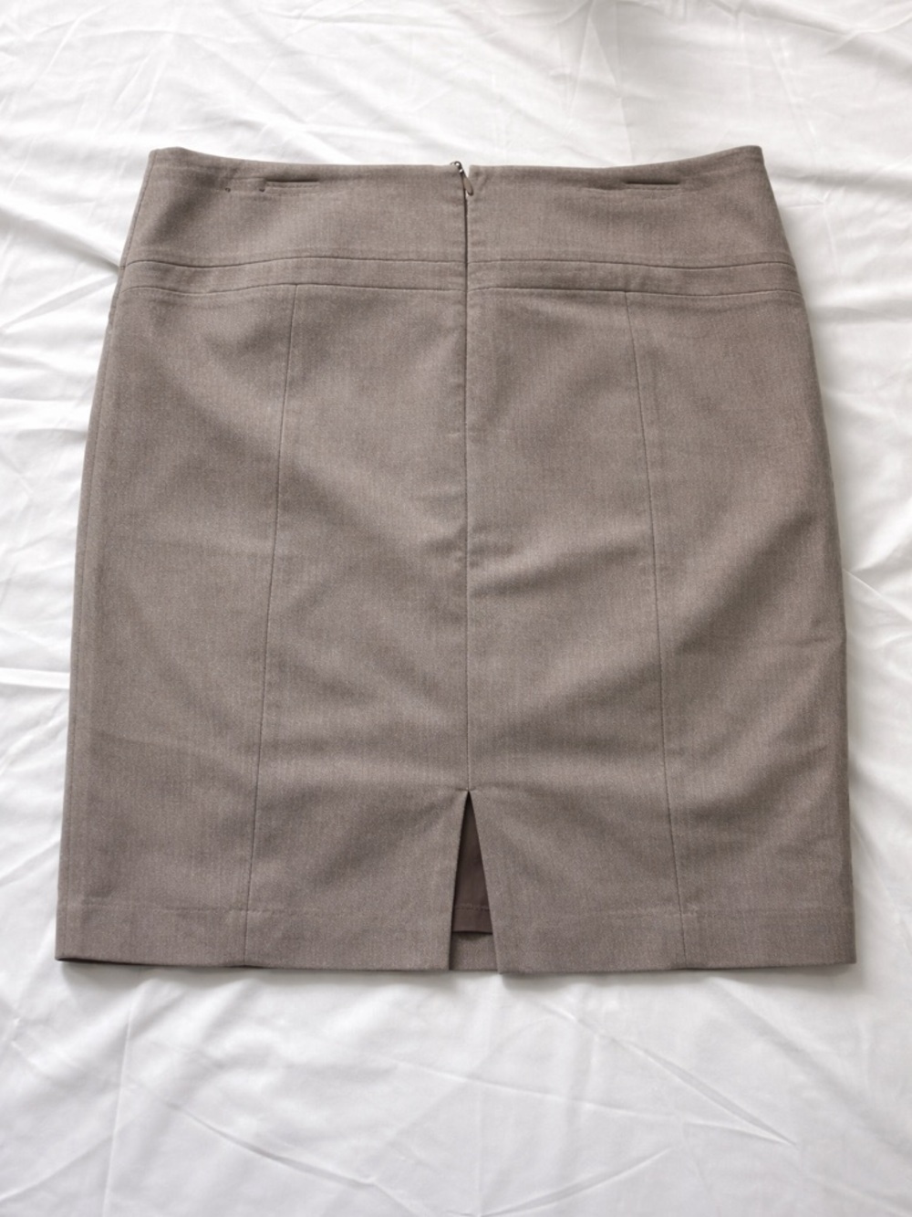 Express Pencil Skirt Sz 12 Taupe Beige Career Office Mini Lined Back Slit - Picture 7 of 12